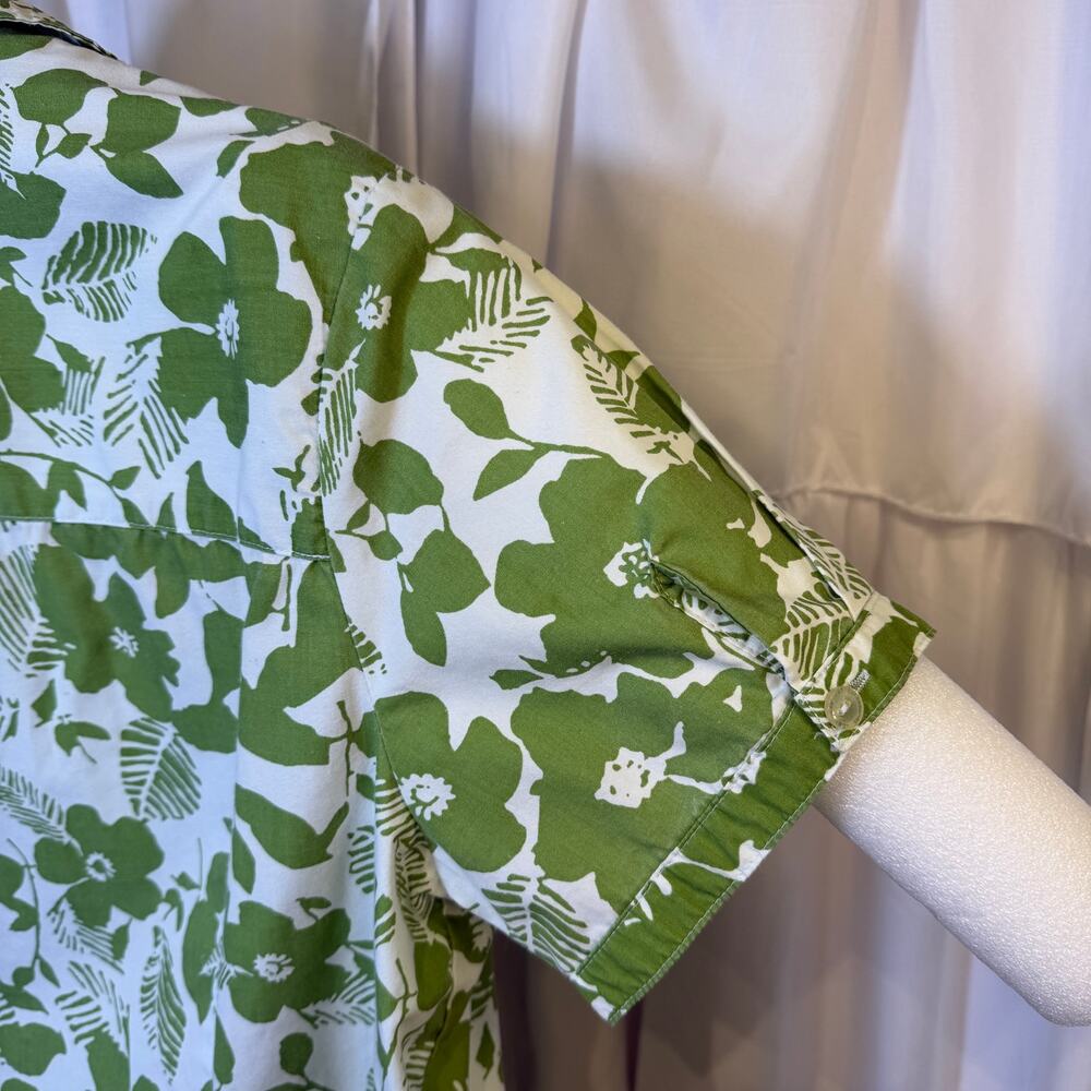 Basic Editions Women’s Floral
Print Short Sleeve Aloha Button Up Shirt Size XL - Picture 9 of 10